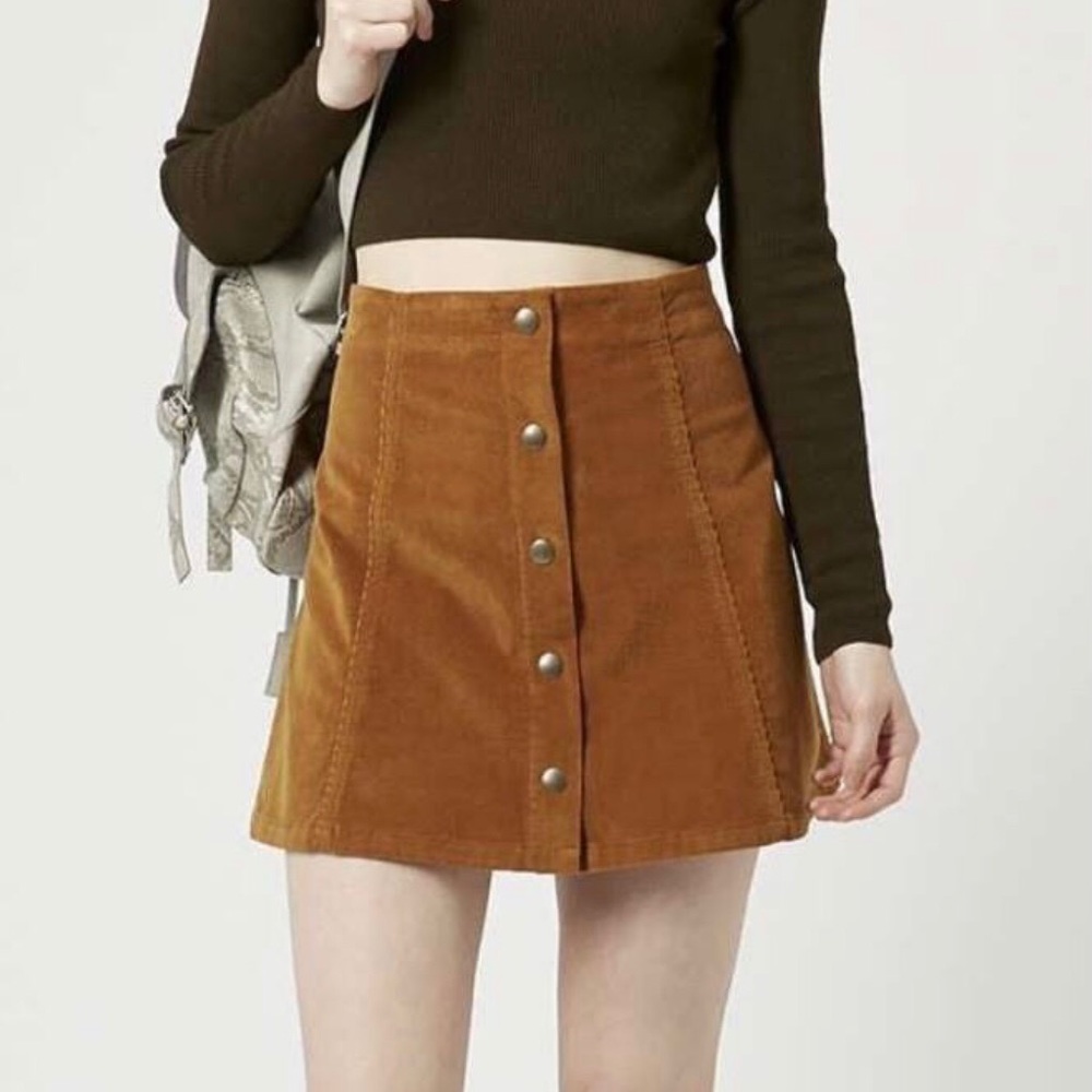 MOSSIMO VELVET SKIRT SIZE 00